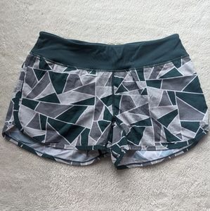 Senita Swift Shorts 3, Green Geo